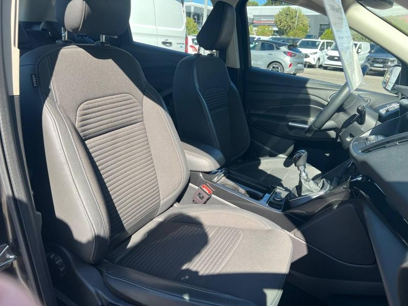 FORD Kuga d’occasion à vendre à TOULON chez VAGNEUR (Photo 15)